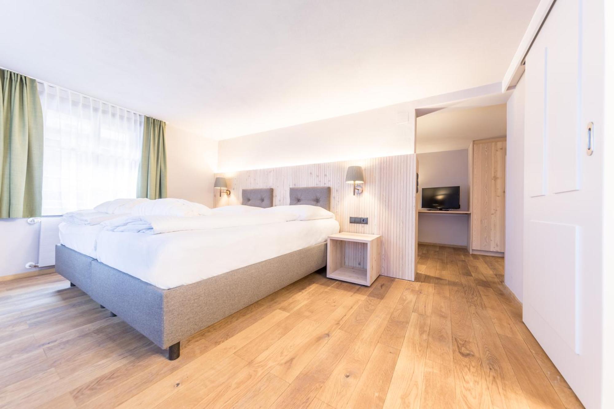 Hotel Sonne บรานด์ ภายนอก รูปภาพ